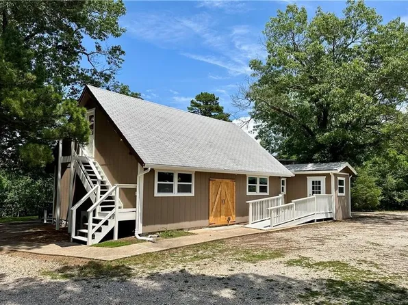 426 W Van Buren, Eureka Springs, AR 72632