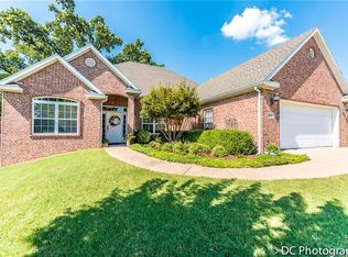 2212 Tall Tree Ln, Springdale, AR 72762