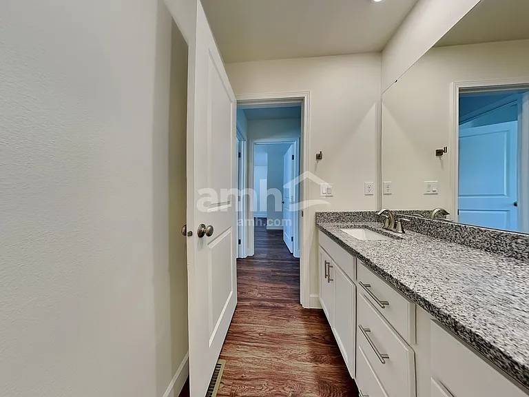 9221 Shootingstar St SE — Photo 17