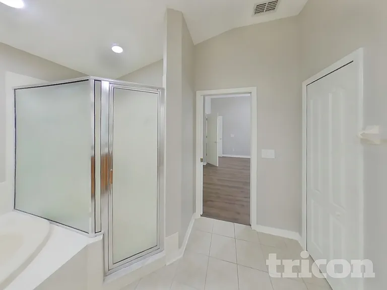 16651 Midsummer Ln — Photo 15
