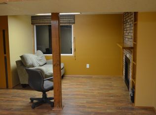 2206 Carbonado Rd, Oskaloosa, IA