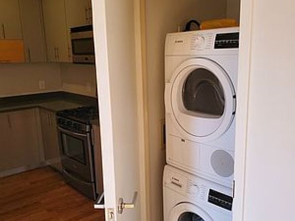 5th image of 74 Grand Ave APT 1I
