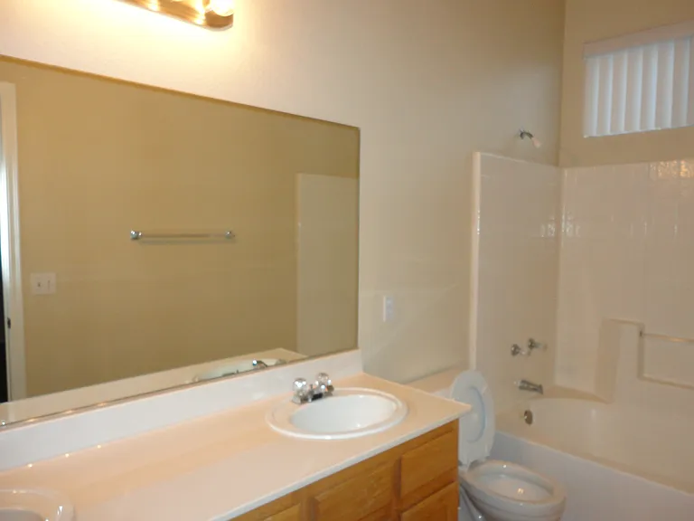 7009 Old Village Ave — Photo 8