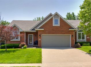 1900 SE Ashleaf Cir, Waukee, IA 50263