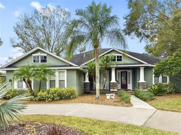 1515 Camphor Cove Dr, Lutz, FL 33549