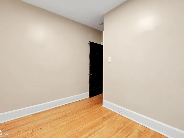 815 Beaconsfield Ave #2N — Photo 10