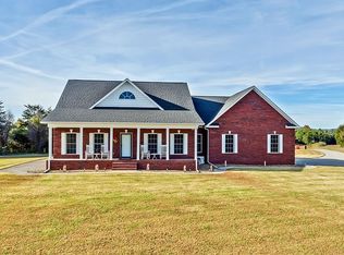 766 Curtis Rd, Tellico Plains, TN 37385