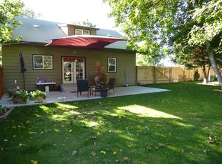 581 Forrest Rd, Grandview, WA 98930