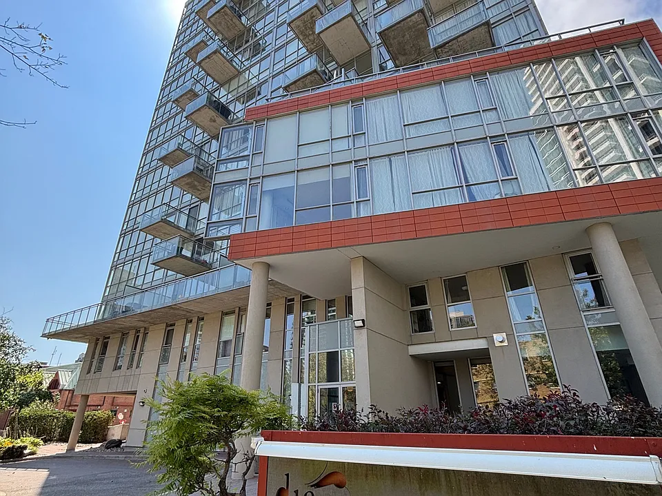 30 Canterbury Pl #1808