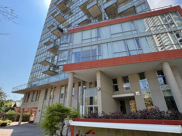 30 Canterbury Pl, Toronto, ON