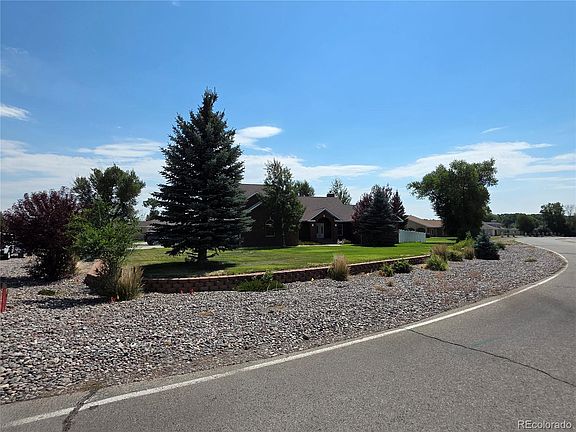 3rd image of 800 Cottonwood Circle