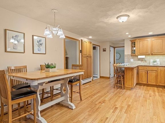 5th image of 50 Granville Ln