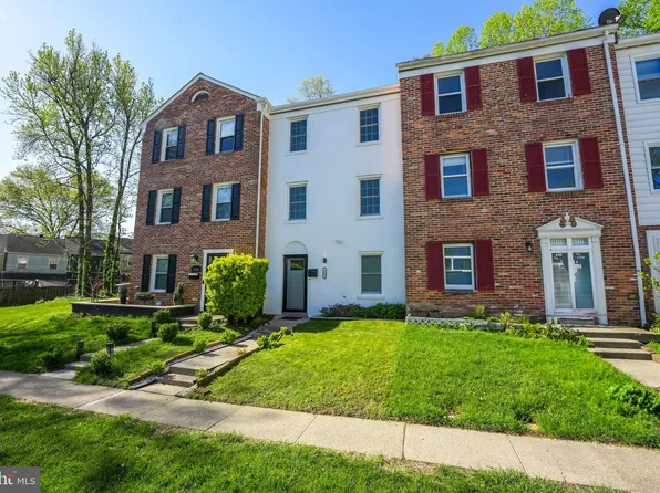 2925 Wythe Ct, Woodbridge, VA 22191