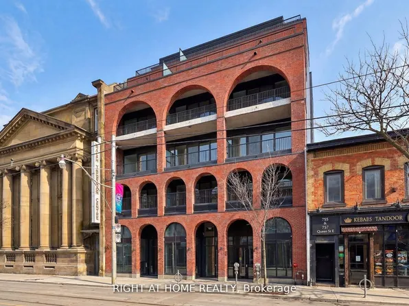 761 Queen St E #602, Toronto, ON M4M 1H3