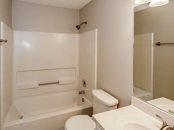 5th image of 7746 Annesdale Dr
