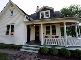 107 S Maple Ave, Ferguson, MO 63135
