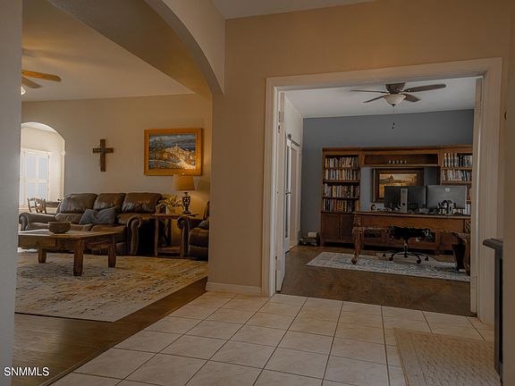 3rd image of 130 Cherry Hill Ln