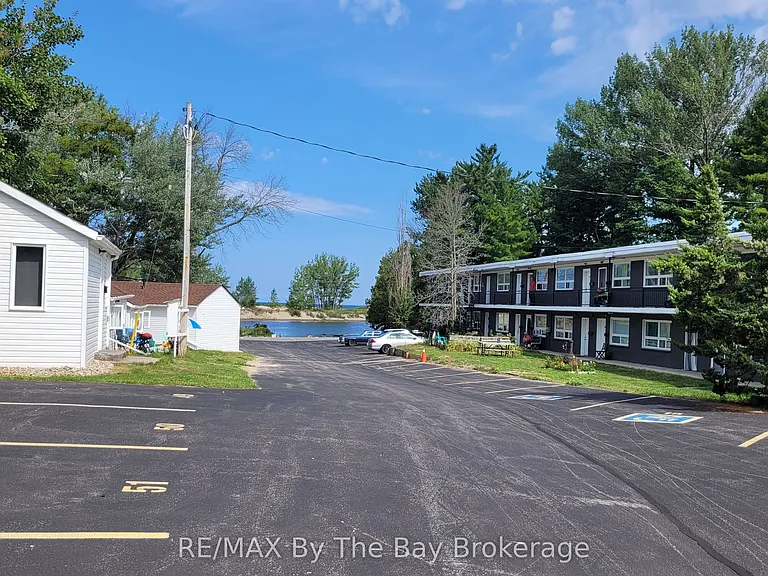 280 River Rd E #A08 — Photo 1