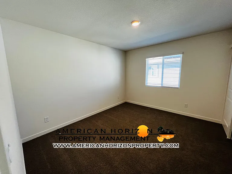 1320 Matlack St — Photo 15