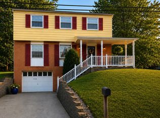 1104 Oakdale Rd, Oakdale, PA 15071