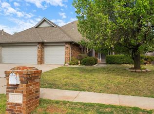 13924 Agate Dr, Yukon, OK 73099