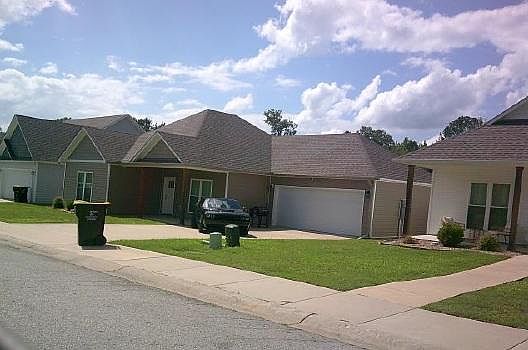 2nd image of 2704 Eden Rd