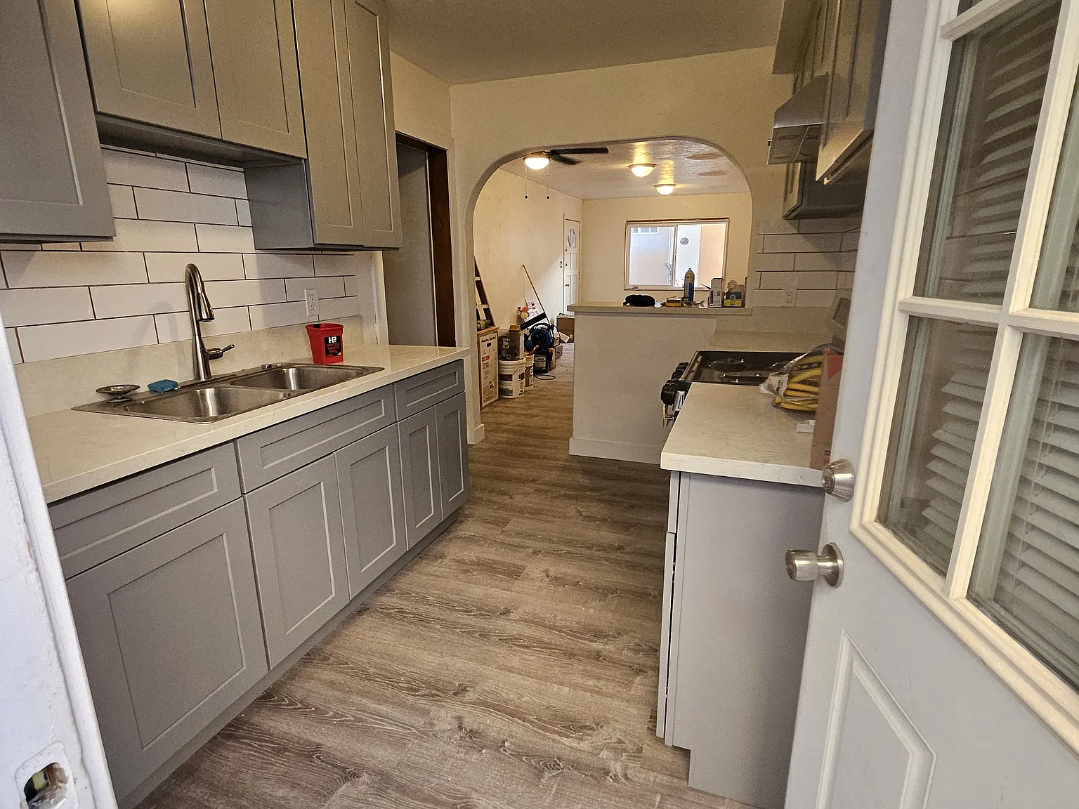 2 bed, 1100 sqft, $3,500 — Photo 2