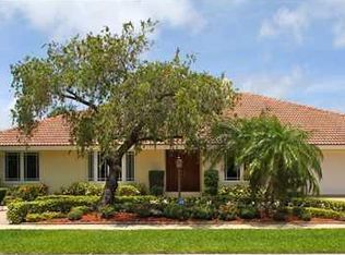 885 NE Mulberry Dr, Boca Raton, FL 33487