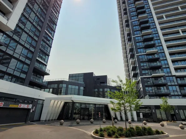 18 Water Walk Dr #201, Markham, ON L3R 6L5