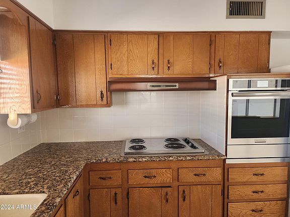 2nd image of 9925 W CUMBERLAND Drive