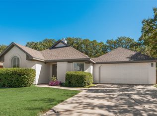 1104 Oak Tree St, Denton, TX 76209