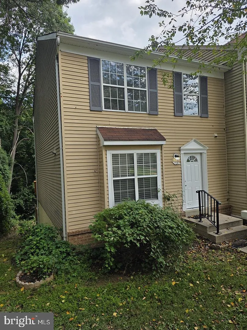 3 bed, 3.5 bath, 2016 sqft, $2,790 — Photo 1