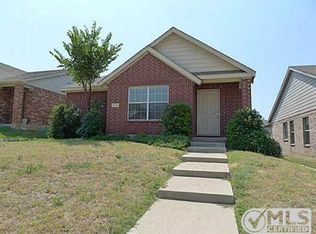 8916 Wild Rose Ln, Aubrey, TX 76227