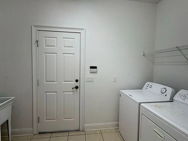 6931 Lucca St — Photo 48