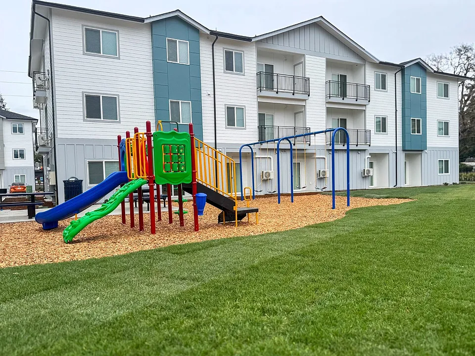 Swan Grove Apartments