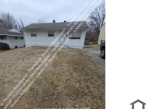 225 Ben Nevis Rd, Saint Louis, MO 63137