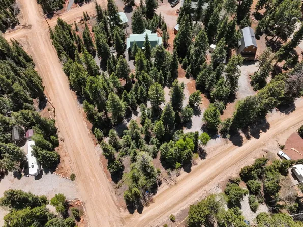 790 E Kenner Dr, Duck Creek Village, UT 84762