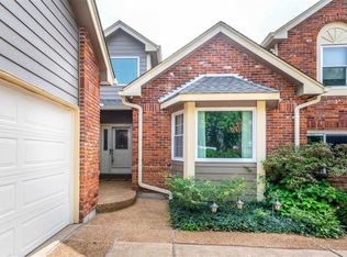 14320 Willow Spring Hill Dr, Chesterfield, MO