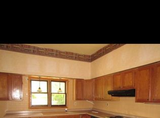 712 S Main St, Henderson, KY 42420