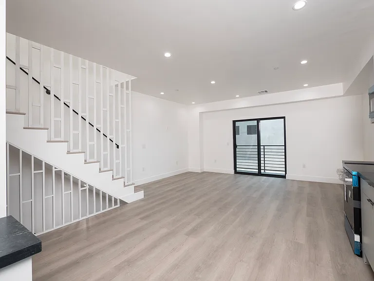 1571 Ricardo St #1 — Photo 26