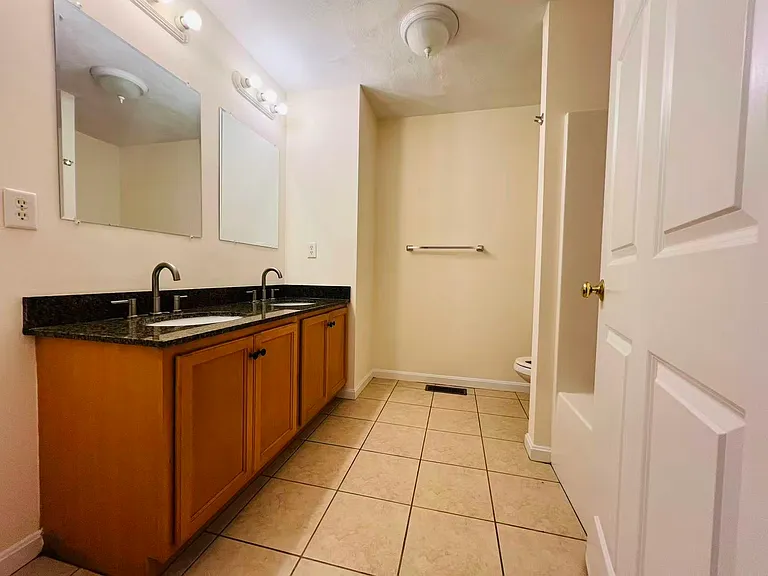 18 Dale St #8B — Photo 11