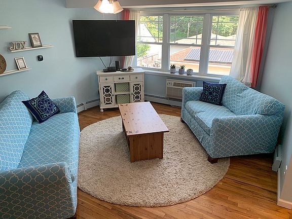 3rd image of 241 Fairharbor Dr