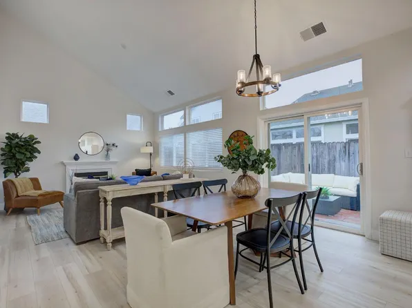 6384 Laguna Mirage Ln, Elk Grove, CA 95758