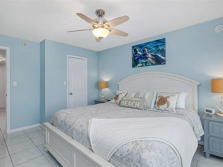 51 Island Way #108 — Photo 13