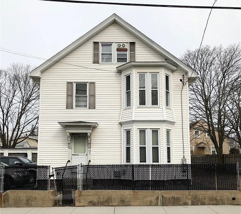 2nd image of 241 Woonasquatucket Ave