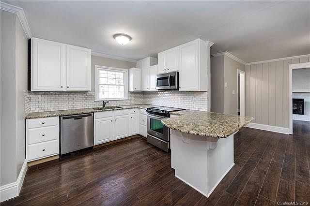 1st image of 814 Vickery Dr