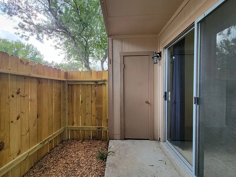 Kimberly House Apartments — Photo 31