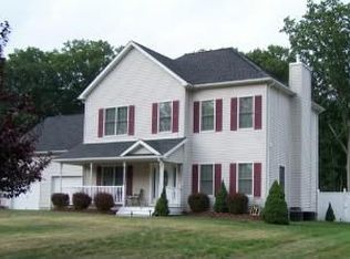 55 Canterbury Dr, Saugerties, NY 12477