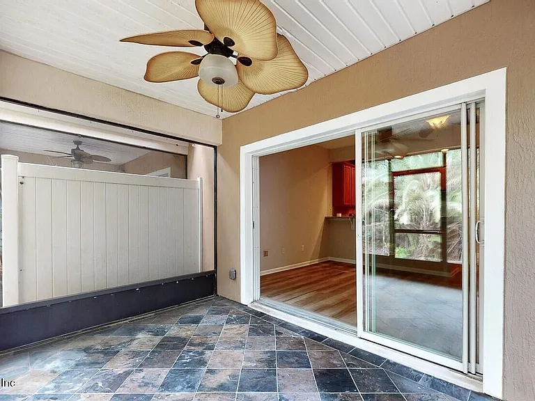 5881 Moonstone Ct — Photo 32