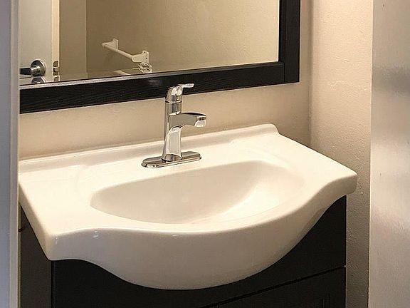 5th image of 340 Rock Creek Way